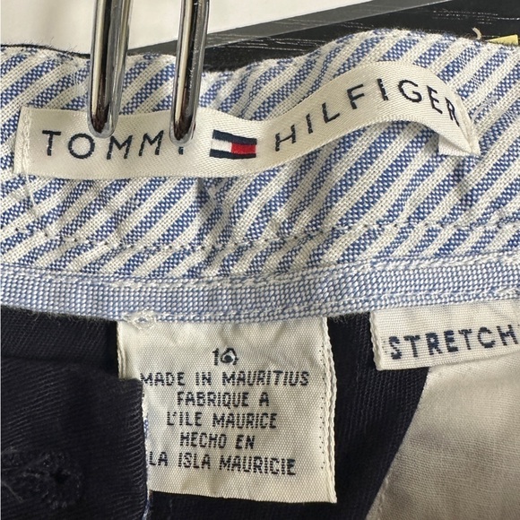 Tommy Hilfiger Shorts - Picture 3 of 10